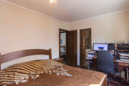 Casa de condomínio à venda com 350m², 3 quartos e 4 vagasSuíte