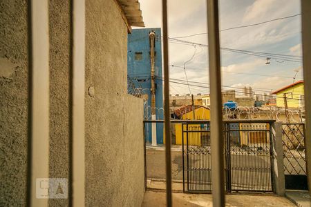Vista sala de casa para alugar com 2 quartos, 150m² em Vila Ema, São Paulo