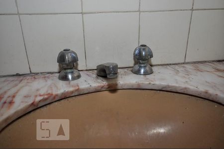 Casa de condomínio à venda com 187m², 4 quartos e 1 vagaBanheiro Social 1