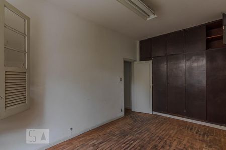 Casa à venda com 170m², 3 quartos e 8 vagas Casa à venda com 170m², 3 quartos e 8 vagasQuarto Suíte 3