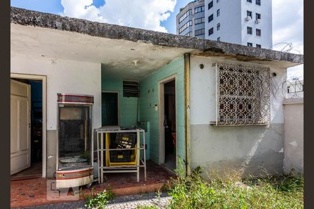 Casa à venda com 170m², 3 quartos e 8 vagas Casa à venda com 170m², 3 quartos e 8 vagasÁrea Externa