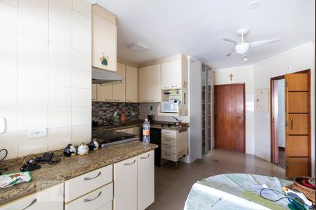 Apartamento para alugar com 136m², 3 quartos e 2 vagasCozinha