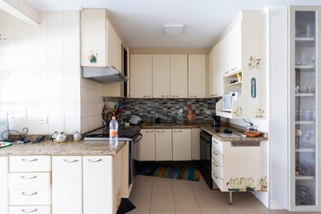 Apartamento para alugar com 136m², 3 quartos e 2 vagasCozinha