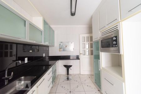 Apartamento à venda com 106m², 2 quartos e 2 vagas Apartamento à venda com 106m², 2 quartos e 2 vagasCozinha
