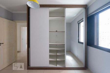 Apartamento à venda com 106m², 2 quartos e 2 vagas Apartamento à venda com 106m², 2 quartos e 2 vagasQuarto 2