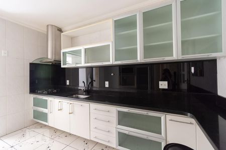 Apartamento à venda com 106m², 2 quartos e 2 vagas Apartamento à venda com 106m², 2 quartos e 2 vagasCozinha
