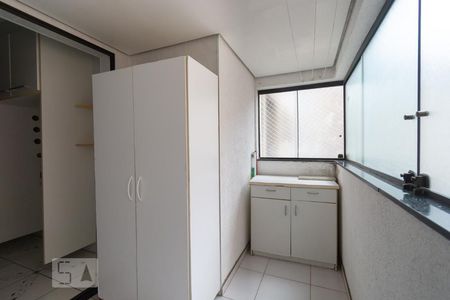 Apartamento à venda com 106m², 2 quartos e 2 vagas Apartamento à venda com 106m², 2 quartos e 2 vagasÁrea de serviço