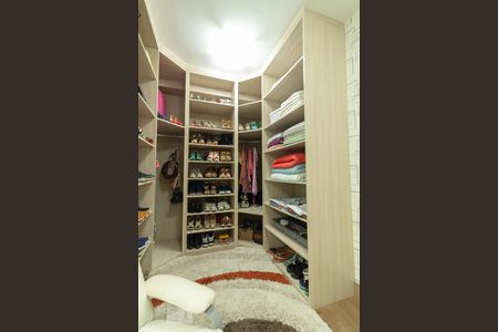 Apartamento à venda com 266m², 4 quartos e 4 vagasCloset