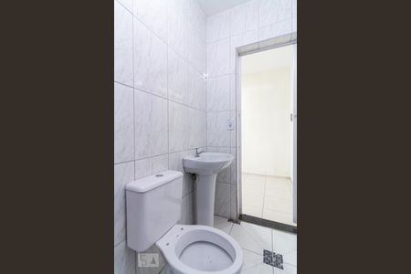 Banheiro de apartamento para alugar com 1 quarto, 40m² em Vila Constança, São Paulo