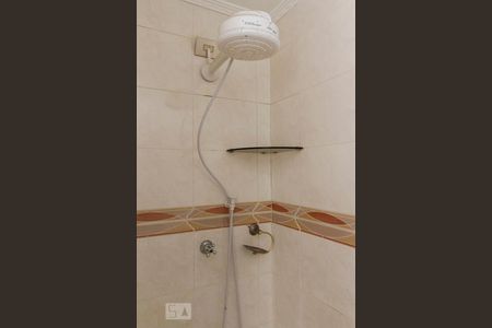 Apartamento à venda com 70m², 3 quartos e 1 vaga Apartamento à venda com 70m², 3 quartos e 1 vagaChuveiro do Banheiro