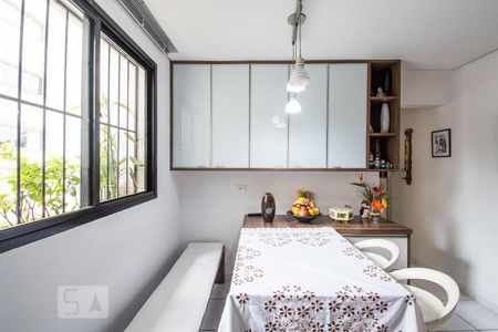 Apartamento à venda com 181m², 4 quartos e 3 vagasCopa