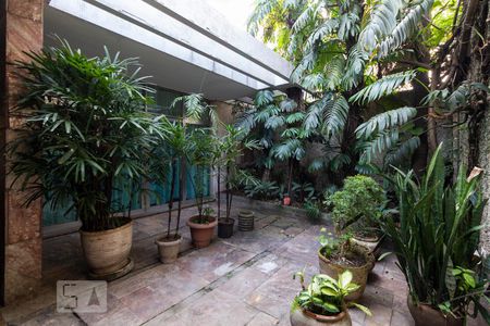 Casa para alugar com 420m², 4 quartos e 4 vagasÁrea externa