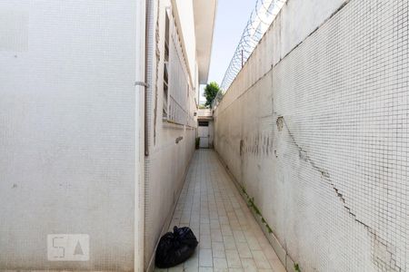 Casa para alugar com 420m², 4 quartos e 4 vagasCorredor lateral
