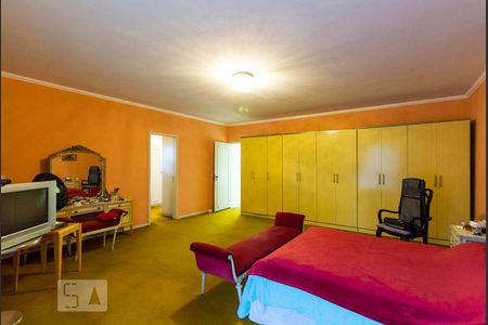 Casa para alugar com 420m², 4 quartos e 4 vagasQuarto 4 - Suíte