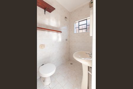 Casa à venda com 204m², 3 quartos e 3 vagas Casa à venda com 204m², 3 quartos e 3 vagasLavanderia - Banheiro