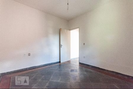 Casa à venda com 204m², 3 quartos e 3 vagas Casa à venda com 204m², 3 quartos e 3 vagasQuarto Edícula