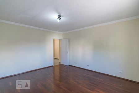 Casa à venda com 270m², 3 quartos e 4 vagas Casa à venda com 270m², 3 quartos e 4 vagasQuarto 2