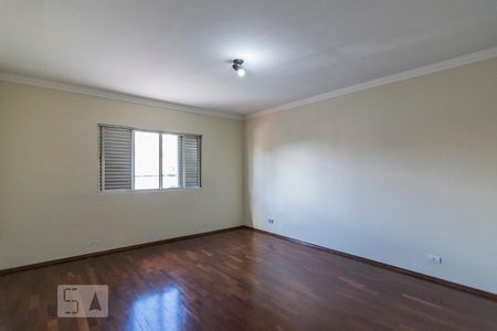 Casa à venda com 270m², 3 quartos e 4 vagas Casa à venda com 270m², 3 quartos e 4 vagasQuarto 2
