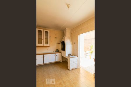 Casa à venda com 270m², 3 quartos e 4 vagas Casa à venda com 270m², 3 quartos e 4 vagasChurrasqueira