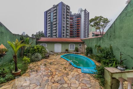Casa à venda com 500m², 3 quartos e 5 vagas Casa à venda com 500m², 3 quartos e 5 vagasPiscina