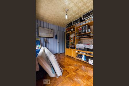 Casa à venda com 170m², 4 quartos e 2 vagas Casa à venda com 170m², 4 quartos e 2 vagasQuarto 2