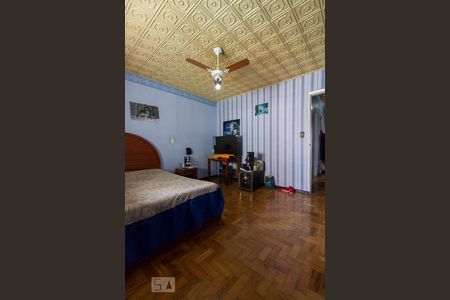 Casa à venda com 170m², 4 quartos e 2 vagas Casa à venda com 170m², 4 quartos e 2 vagasQuarto 4