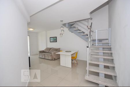 Sala de apartamento para alugar com 2 quartos, 114m² em Jacarepaguá, Rio de Janeiro
