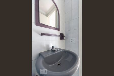 Banheiro social de apartamento para alugar com 3 quartos, 67m² em Vila Mascote, São Paulo