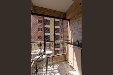 Apartamento à venda com 63m², 2 quartos e 1 vaga Apartamento à venda com 63m², 2 quartos e 1 vagaVaranda