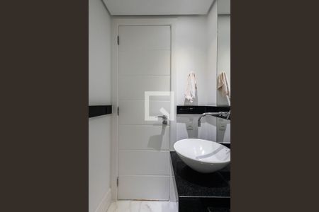Lavabo de apartamento para alugar com 2 quartos, 80m² em Pinheiros, São Paulo