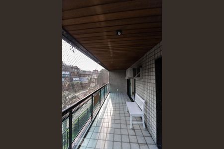 Apartamento à venda com 180m², 4 quartos e 3 vagasVaranda