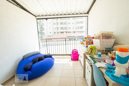 Apartamento à venda com 105m², 2 quartos e 2 vagas Apartamento à venda com 105m², 2 quartos e 2 vagasQuarto Varanda