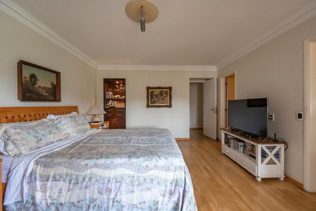 Apartamento à venda com 580m², 3 quartos e 8 vagas Apartamento à venda com 580m², 3 quartos e 8 vagasSuíte 2
