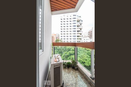 Apartamento à venda com 580m², 3 quartos e 8 vagas Apartamento à venda com 580m², 3 quartos e 8 vagasVaranda da Suíte 3