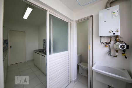 Apartamento à venda com 180m², 3 quartos e 3 vagas Apartamento à venda com 180m², 3 quartos e 3 vagasÁrea de Serviço