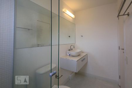 Apartamento à venda com 180m², 3 quartos e 3 vagas Apartamento à venda com 180m², 3 quartos e 3 vagasBanheiro da Suite