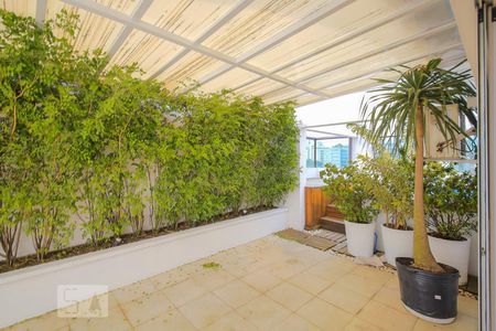 Apartamento à venda com 180m², 3 quartos e 3 vagas Apartamento à venda com 180m², 3 quartos e 3 vagasVaranda da Cobertura