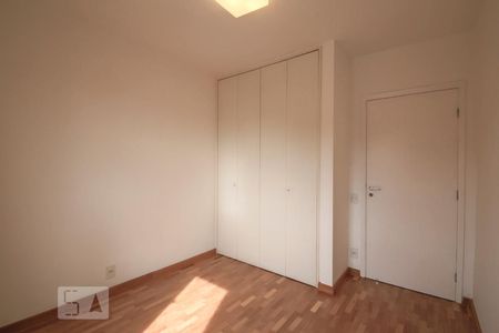 Apartamento à venda com 180m², 3 quartos e 3 vagas Apartamento à venda com 180m², 3 quartos e 3 vagasArmário Quarto 2