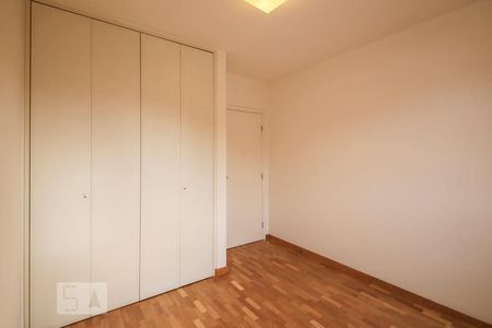 Apartamento à venda com 180m², 3 quartos e 3 vagas Apartamento à venda com 180m², 3 quartos e 3 vagasArmário Quarto 2