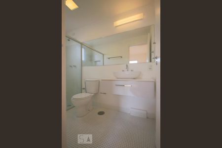 Apartamento à venda com 180m², 3 quartos e 3 vagas Apartamento à venda com 180m², 3 quartos e 3 vagasBanheiro da Suite