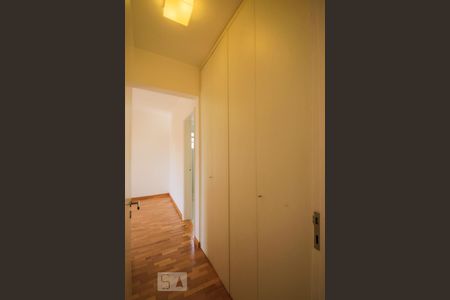 Apartamento à venda com 180m², 3 quartos e 3 vagas Apartamento à venda com 180m², 3 quartos e 3 vagasEntrada Quarto Suite