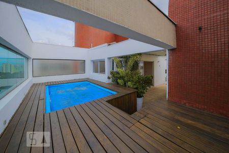 Apartamento à venda com 180m², 3 quartos e 3 vagas Apartamento à venda com 180m², 3 quartos e 3 vagasPiscina da Cobertura