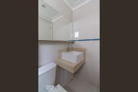 Apartamento à venda com 64m², 2 quartos e 1 vagaBanheiro da suíte 