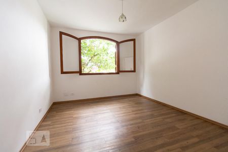 Casa à venda com 457m², 4 quartos e 8 vagas Casa à venda com 457m², 4 quartos e 8 vagasQuarto 1