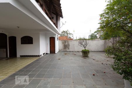 Casa à venda com 457m², 4 quartos e 8 vagas Casa à venda com 457m², 4 quartos e 8 vagasÁrea Externa