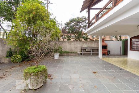 Casa à venda com 457m², 4 quartos e 8 vagas Casa à venda com 457m², 4 quartos e 8 vagasÁrea Externa