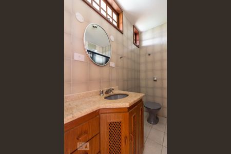 Casa à venda com 457m², 4 quartos e 8 vagas Casa à venda com 457m², 4 quartos e 8 vagasBanheiro Social 1