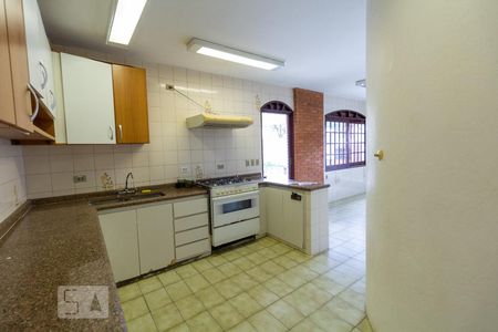 Casa à venda com 457m², 4 quartos e 8 vagas Casa à venda com 457m², 4 quartos e 8 vagasCozinha