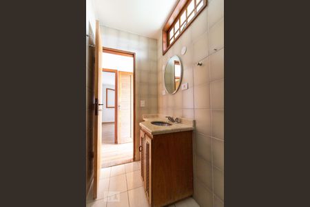 Casa à venda com 457m², 4 quartos e 8 vagas Casa à venda com 457m², 4 quartos e 8 vagasBanheiro Social 1