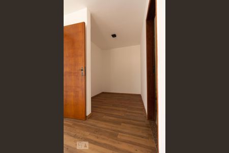 Casa à venda com 457m², 4 quartos e 8 vagas Casa à venda com 457m², 4 quartos e 8 vagasCloset da Suíte